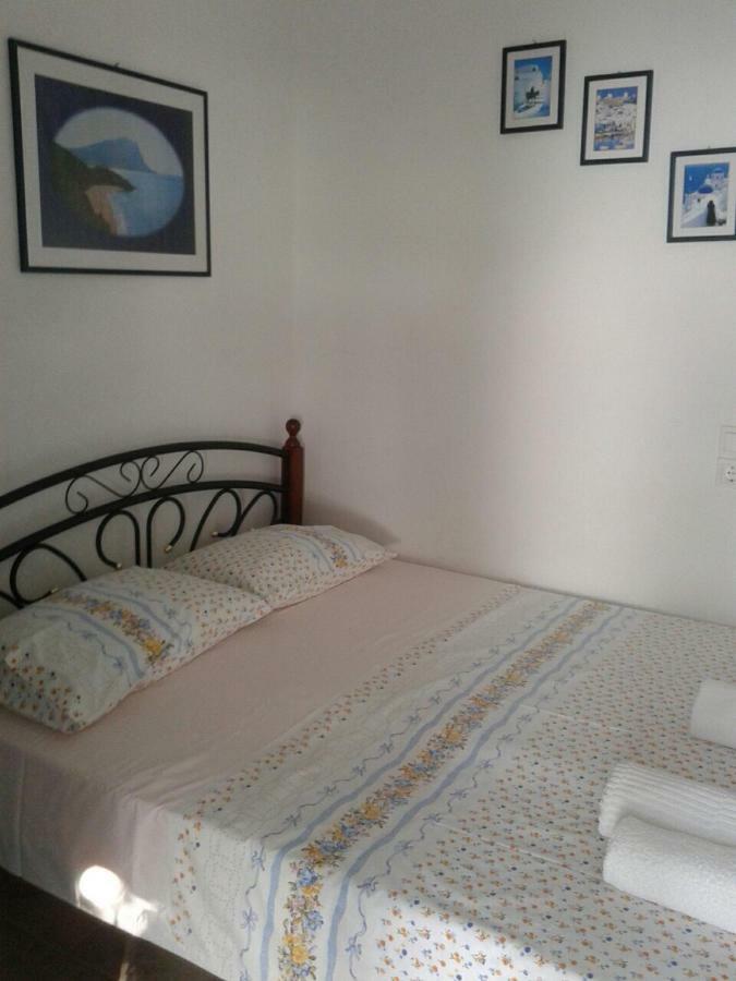 Floras Rooms And Studios Анафі Екстер'єр фото